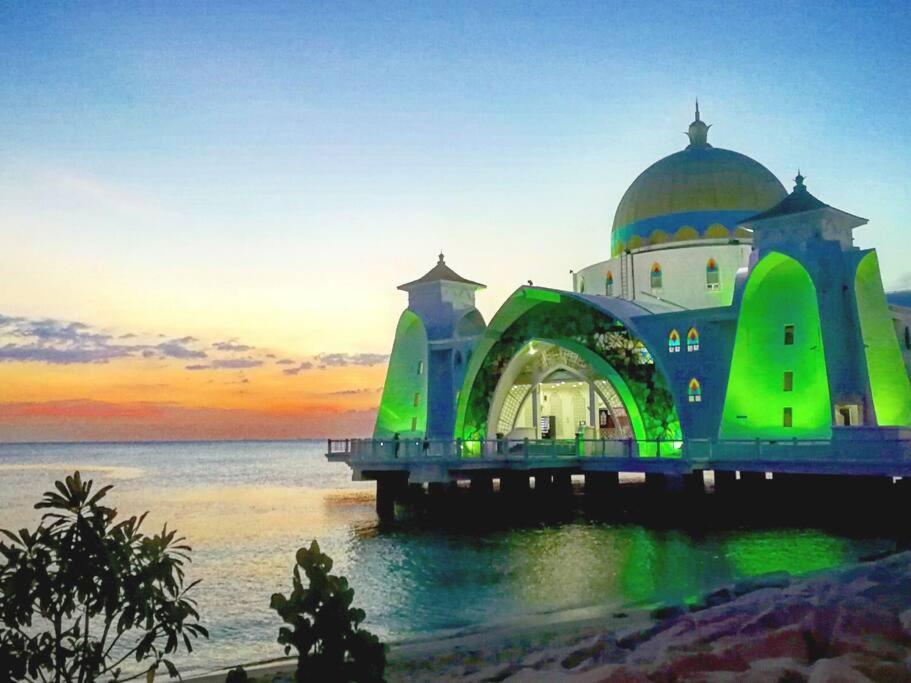 Leju 21 樂居 Explore Malacca From A Riverside House מראה חיצוני תמונה